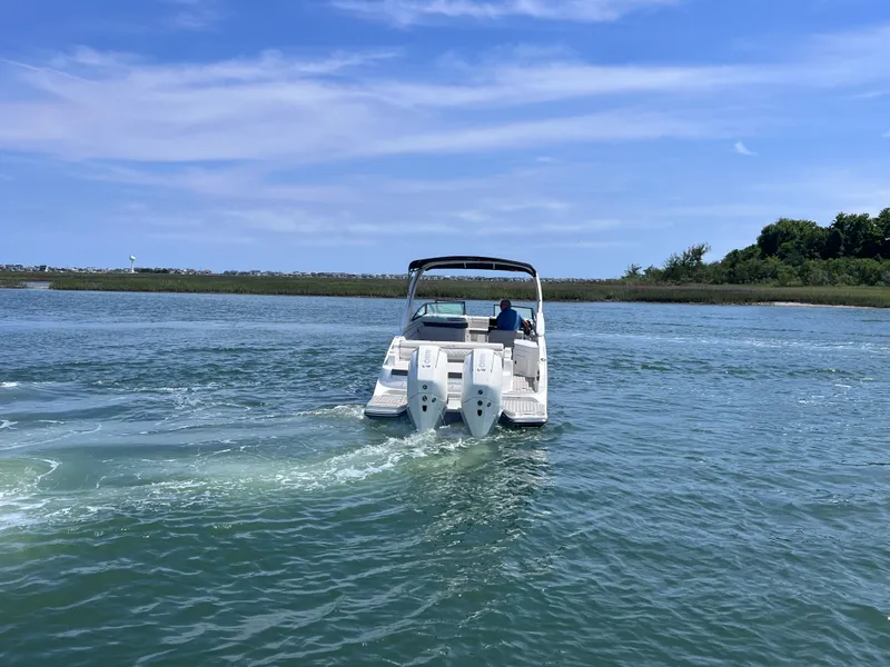 Slide: The Image of Sea Ray SDX 290 Outboard 2026 - 9
