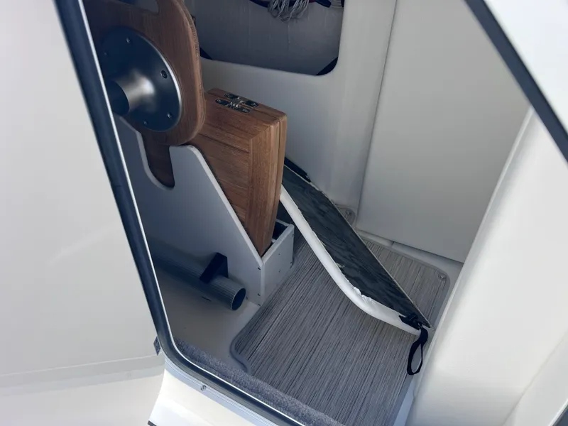 Slide: The Image of Sea Ray SDX 290 Outboard 2026 - 28