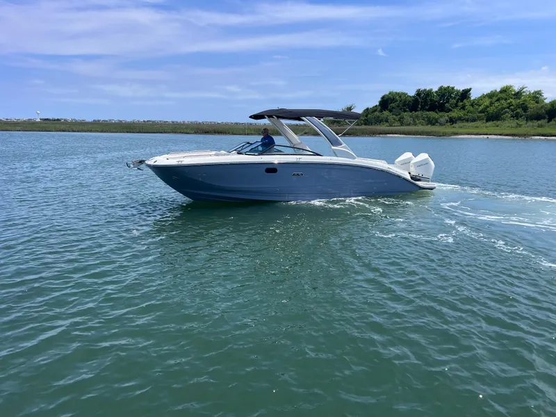 Slide: The Image of Sea Ray SDX 290 Outboard 2026 - 13