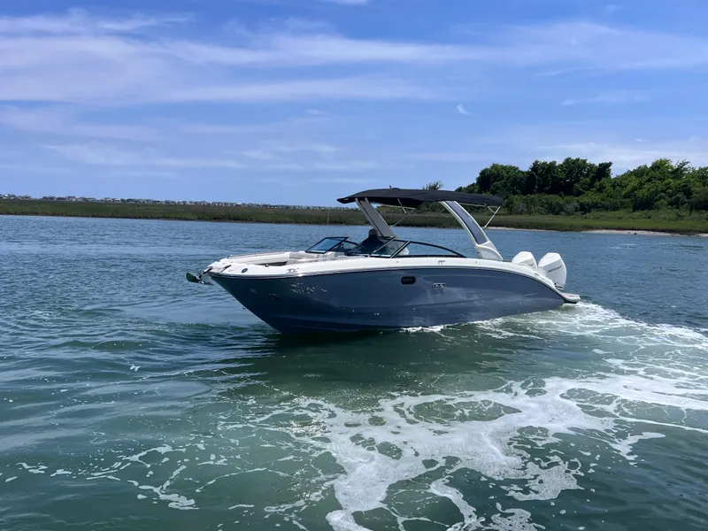 Slide: The Image of Sea Ray SDX 290 Outboard 2026 - 4