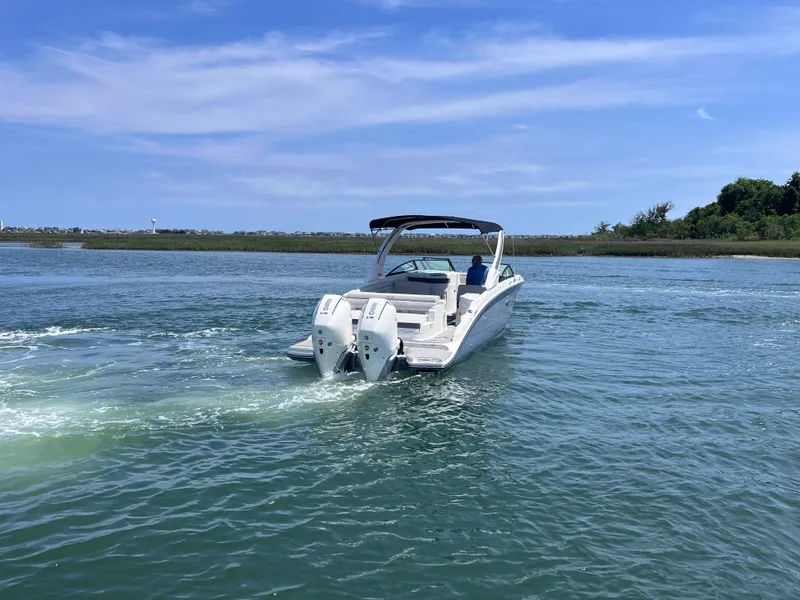 Slide: The Image of Sea Ray SDX 290 Outboard 2026 - 11