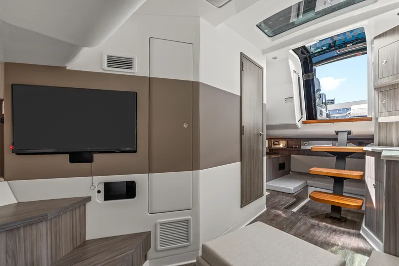 Slide: The Image of Sea Ray Sundancer 370 Outboard 2026 - 29