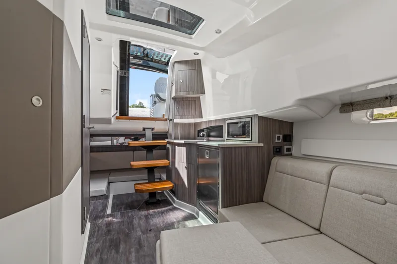 Slide: The Image of Sea Ray Sundancer 370 Outboard 2026 - 28