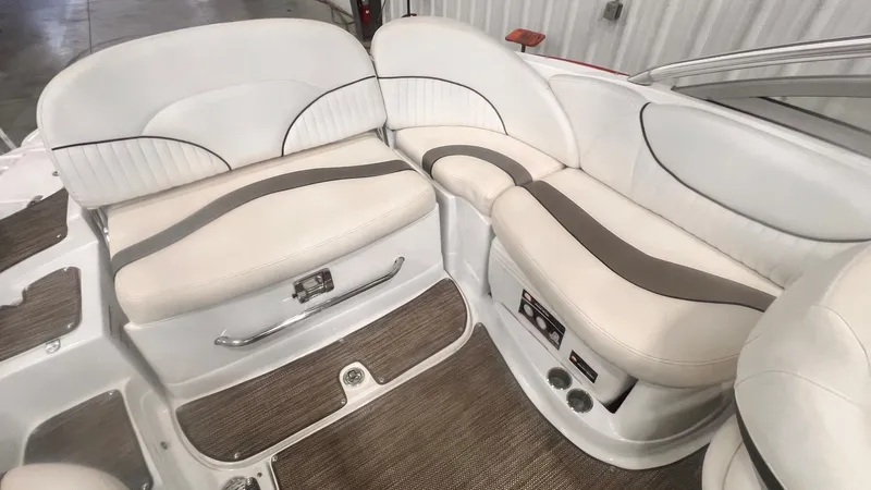 Slide: The Image of Cruisers 258 SPORT SERIES 2013 - 15