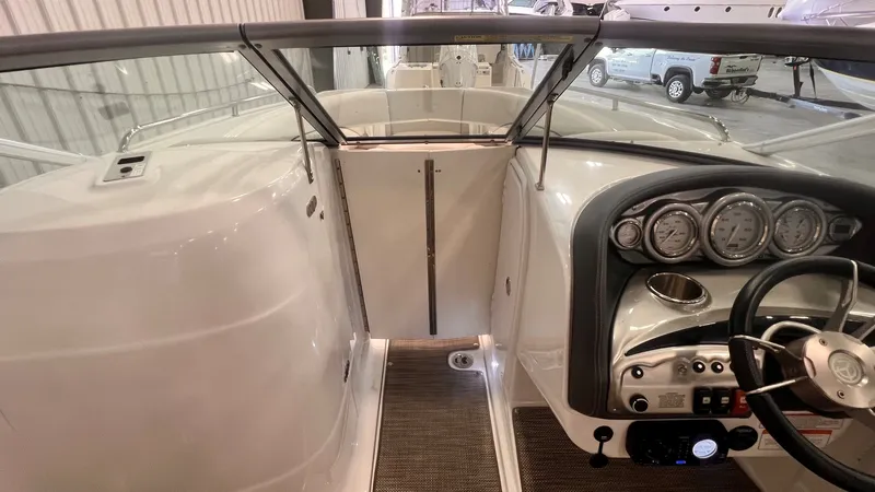 Slide: The Image of Cruisers 258 SPORT SERIES 2013 - 19