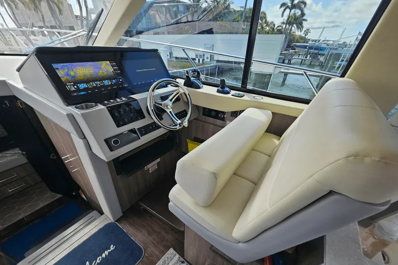 Slide: The Image of Regal 42 COUPE XO 2021 - 27