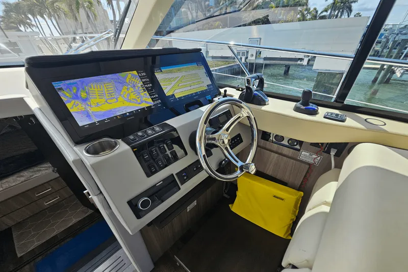 Slide: The Image of Regal 42 COUPE XO 2021 - 28