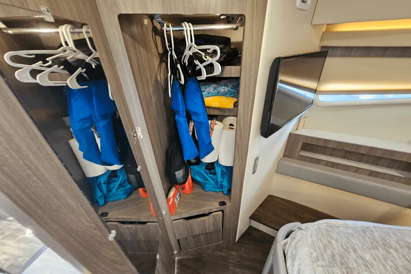 Slide: The Image of Regal 42 COUPE XO 2021 - 44