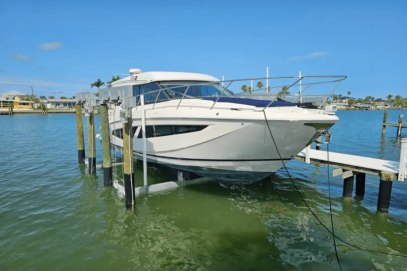 Slide: The Image of Regal 42 COUPE XO 2021 - 5