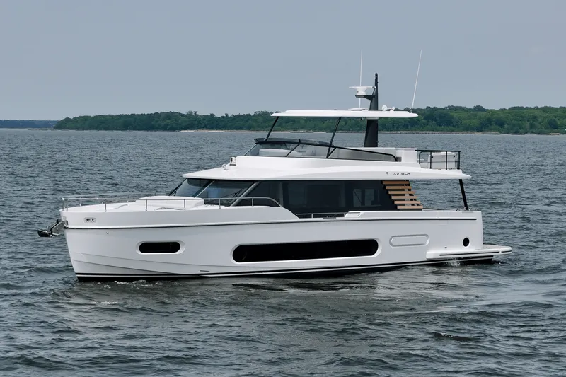 Slide: The Image of Azimut Magellano 60 2026 - 15