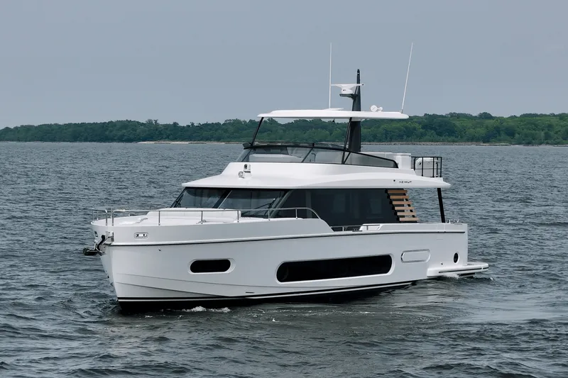 Slide: The Image of Azimut Magellano 60 2026 - 16