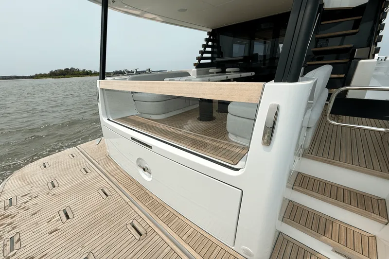 Slide: The Image of Azimut Magellano 60 2026 - 19