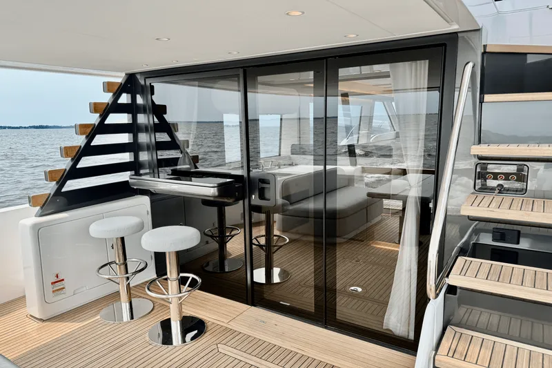 Slide: The Image of Azimut Magellano 60 2026 - 28