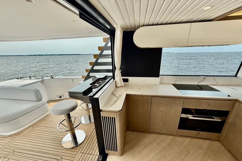 Slide: The Image of Azimut Magellano 60 2026 - 34