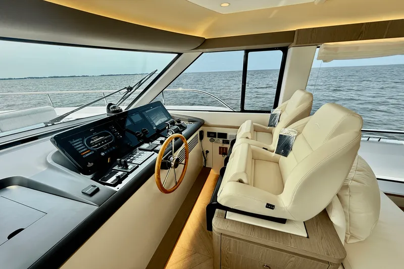 Slide: The Image of Azimut Magellano 60 2026 - 48