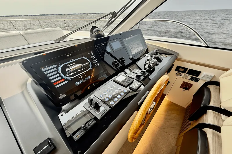 Slide: The Image of Azimut Magellano 60 2026 - 50