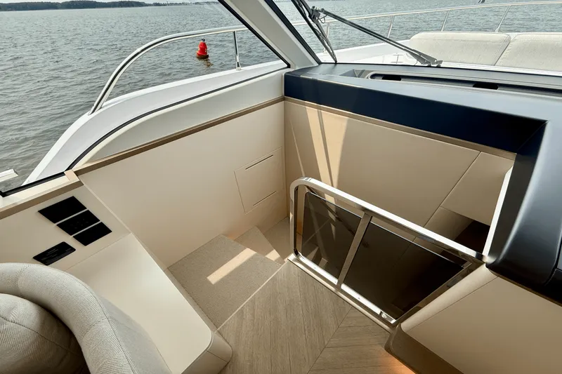 Slide: The Image of Azimut Magellano 60 2026 - 51