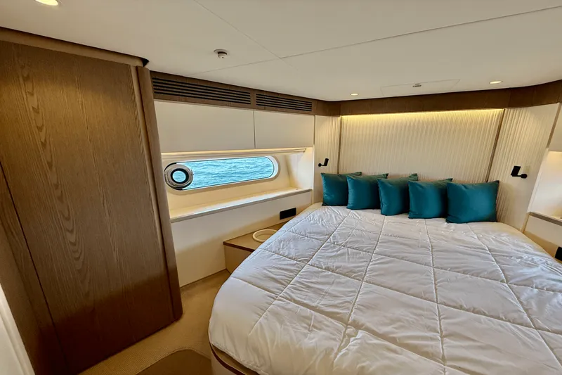 Slide: The Image of Azimut Magellano 60 2026 - 58