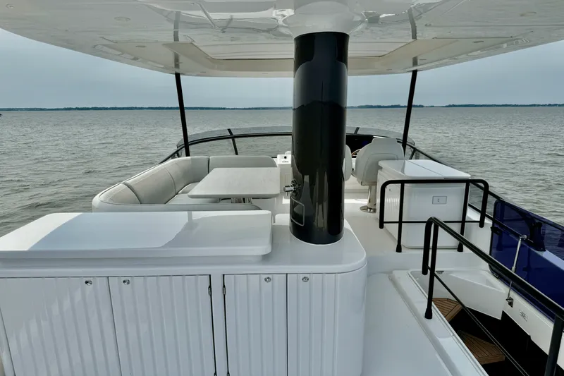 Slide: The Image of Azimut Magellano 60 2026 - 75