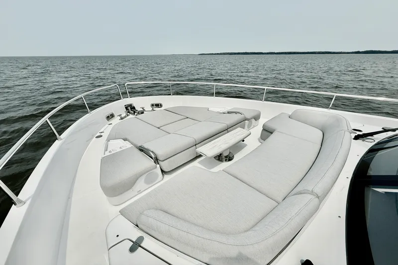 Slide: The Image of Azimut Magellano 60 2026 - 91