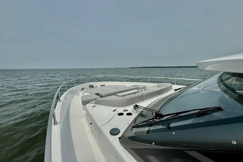 Slide: The Image of Azimut Magellano 60 2026 - 90