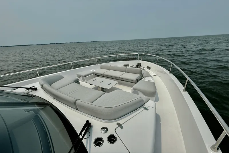 Slide: The Image of Azimut Magellano 60 2026 - 93