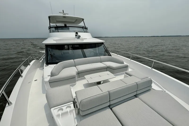 Slide: The Image of Azimut Magellano 60 2026 - 94