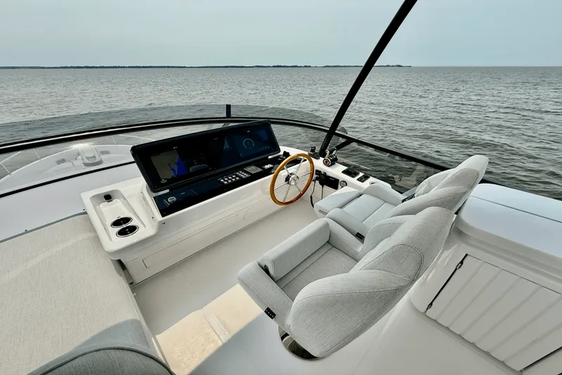 Slide: The Image of Azimut Magellano 60 2026 - 82