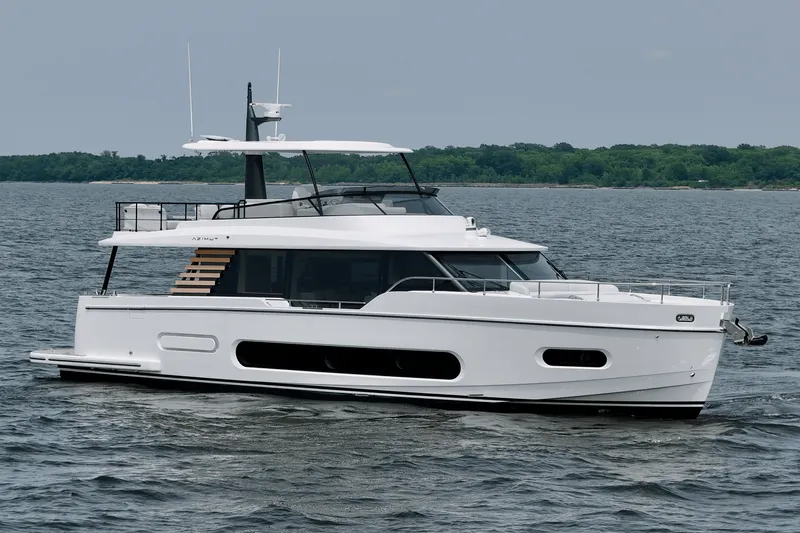 Slide: The Image of Azimut Magellano 60 2026 - 1