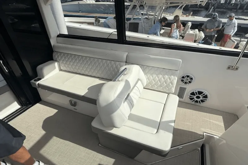 Slide: The Image of Regal 36 XO 2022 - 12