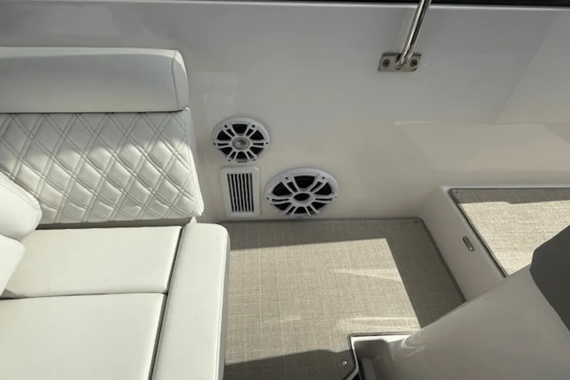 Slide: The Image of Regal 36 XO 2022 - 13