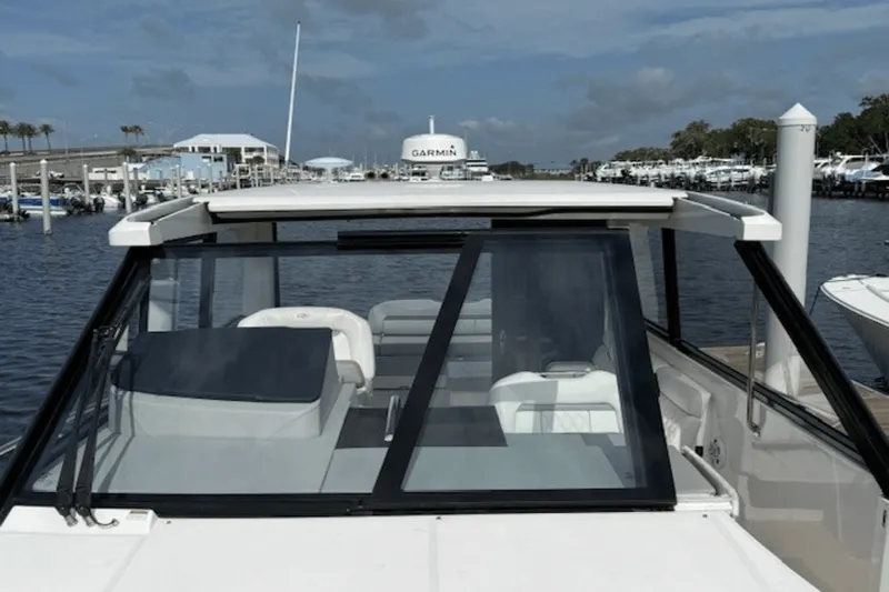 Slide: The Image of Regal 36 XO 2022 - 14