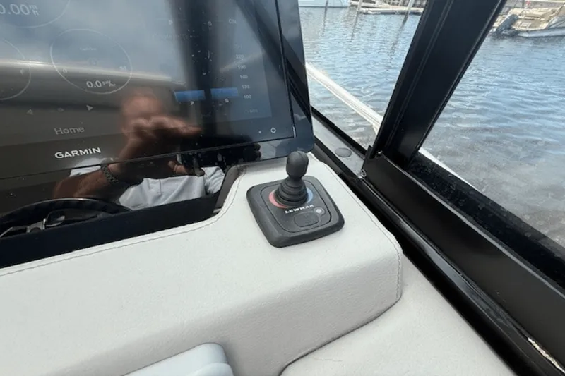 Slide: The Image of Regal 36 XO 2022 - 21