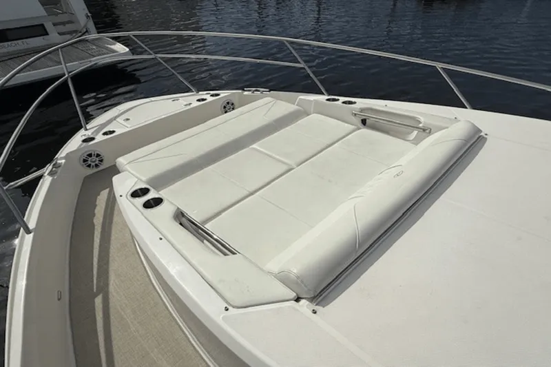 Slide: The Image of Regal 36 XO 2022 - 31