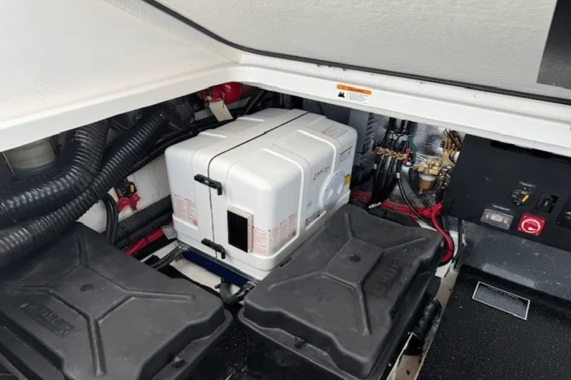 Slide: The Image of Regal 36 XO 2022 - 38