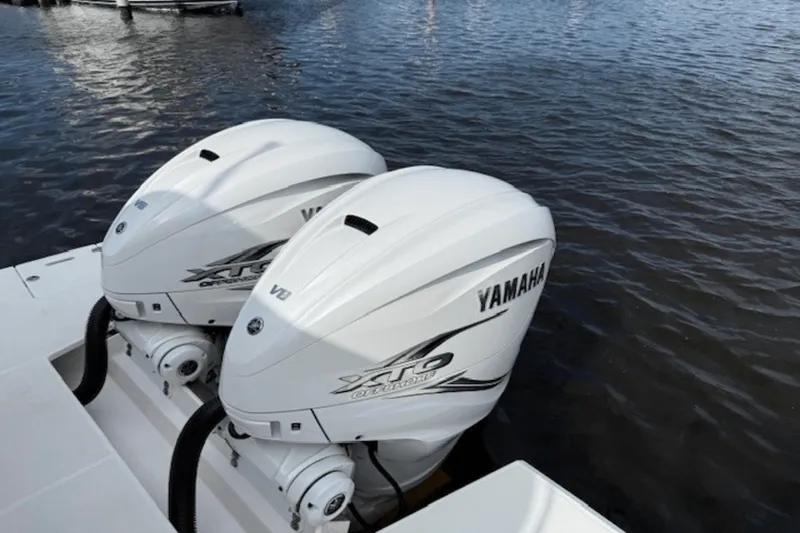 Slide: The Image of Regal 36 XO 2022 - 41