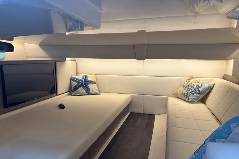 Slide: The Image of Regal 36 XO 2022 - 49