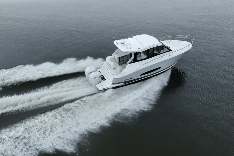 Slide: The Image of Regal 36 XO 2022 - 5