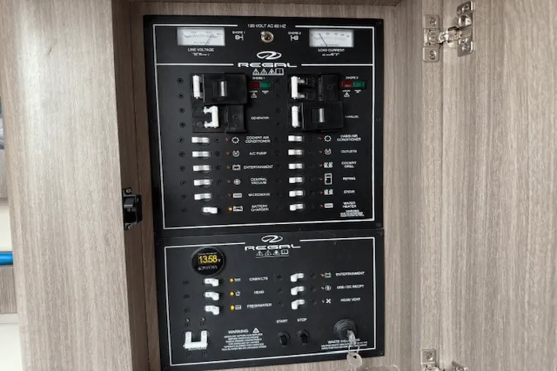 Slide: The Image of Regal 36 XO 2022 - 54