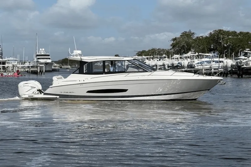 Slide: The Image of Regal 36 XO 2022 - 62