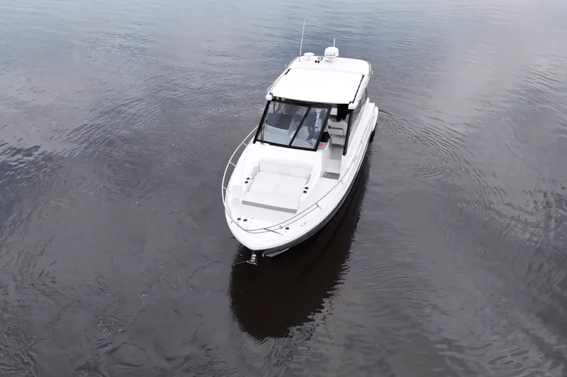 Slide: The Image of Regal 36 XO 2022 - 7