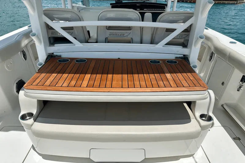 Slide: The Image of Boston Whaler 380 OUTRAGE 2018 - 32