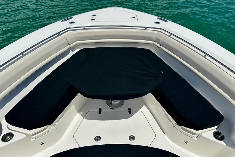Slide: The Image of Boston Whaler 380 OUTRAGE 2018 - 47
