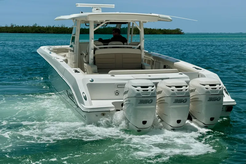 Slide: The Image of Boston Whaler 380 OUTRAGE 2018 - 59