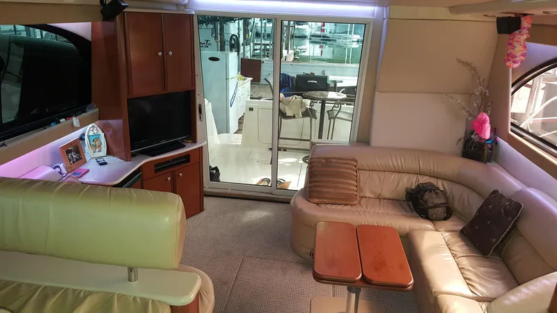 Slide: The Image of Salon - 18