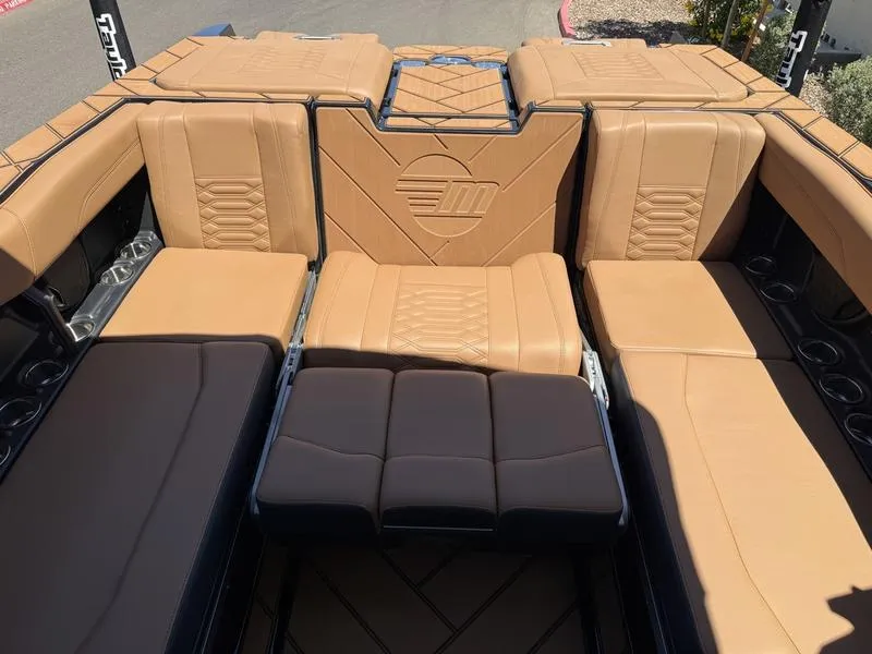 Slide: The Image of Malibu 26 LSV 2026 - 20