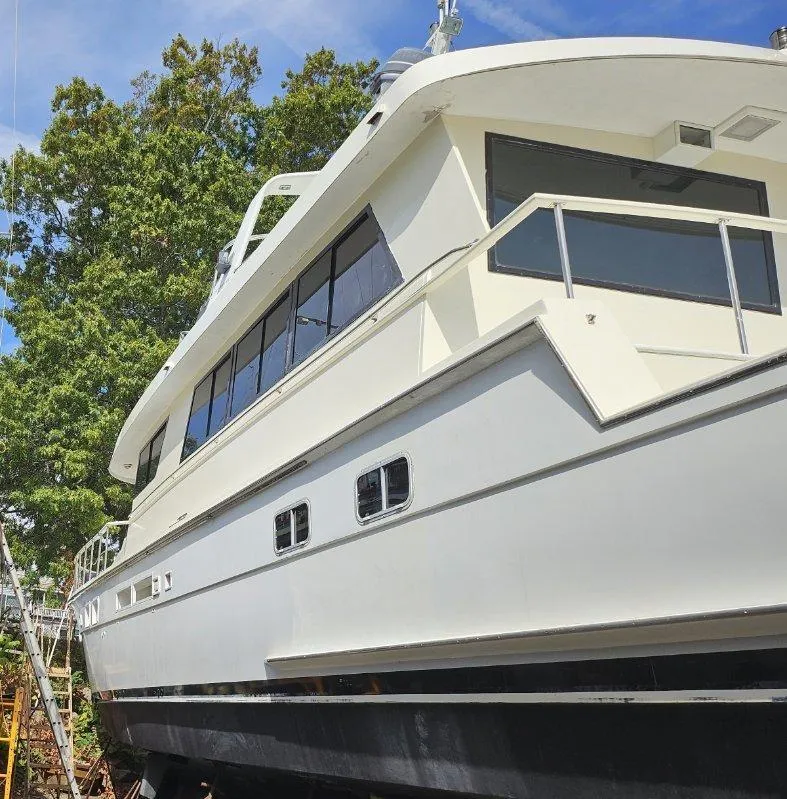 Slide: The Image of Hatteras 70 Cockpit Motor Yacht 1991 - 105