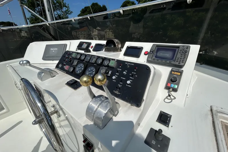 Slide: The Image of Hatteras 70 Cockpit Motor Yacht 1991 - 58