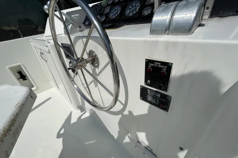 Slide: The Image of Hatteras 70 Cockpit Motor Yacht 1991 - 64