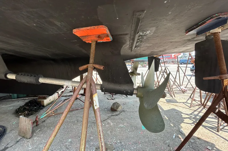 Slide: The Image of Hatteras 70 Cockpit Motor Yacht 1991 - 82